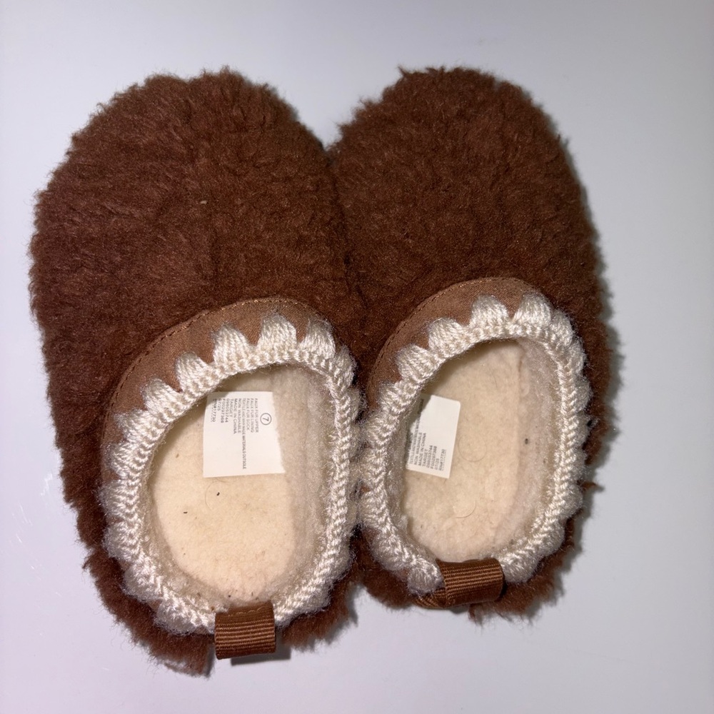 Cat & Jack Fuzzy Brown Slippers